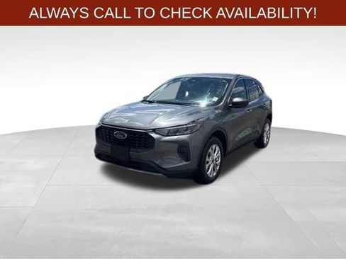 Used 2023 Ford Escape Active AWD/4WD image 3