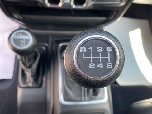 Used 2021 Jeep Wrangler Unlimited Sahara w/ Dual Top Group AWD/4WD image 38