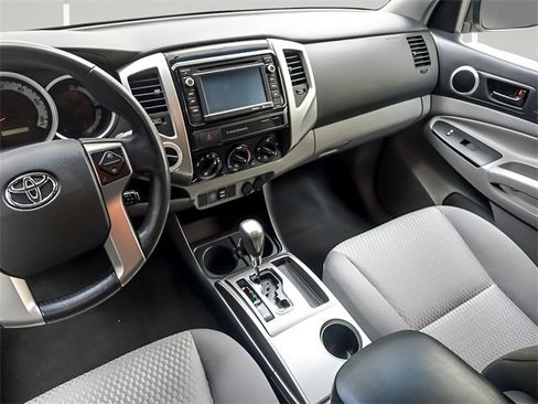 Used 2015 Toyota Tacoma 4x4 Double Cab w/ SR5 Package image 13