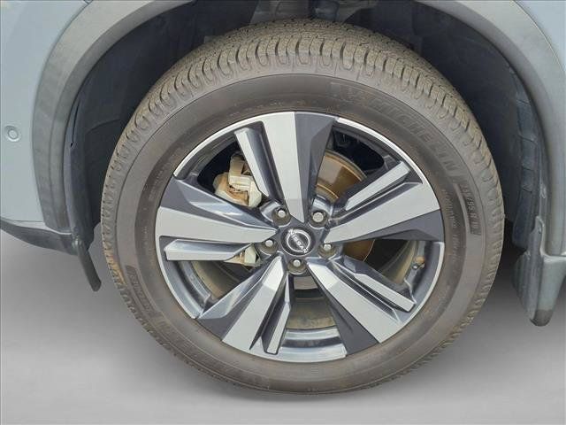 Used 2023 Nissan Rogue SL w/ SL Premium Package FWD image 10