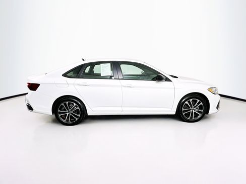 Used 2024 Volkswagen Jetta Sport FWD image 10