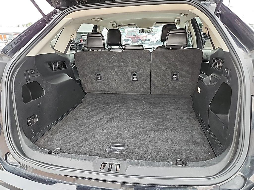 Used 2020 Ford Edge SEL AWD/4WD image 7