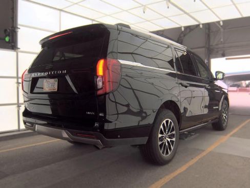 Used 2025 Ford Expedition Max Platinum AWD/4WD image 5