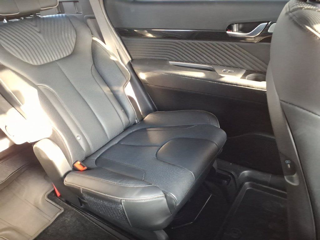 Used 2025 Hyundai Palisade Calligraphy AWD/4WD image 18