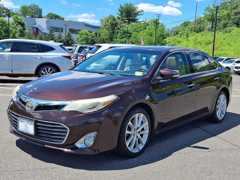 Used 2013 Toyota Avalon Limited FWD image 3