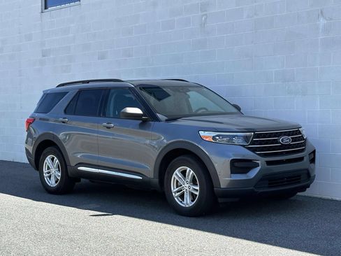 Used 2021 Ford Explorer XLT AWD/4WD image 7