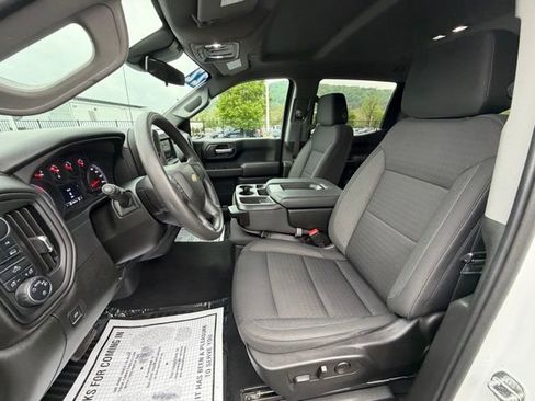 Certified 2022 Chevrolet Silverado 1500 Custom AWD/4WD image 33