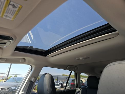 New 2025 Subaru Outback Limited XT image 9