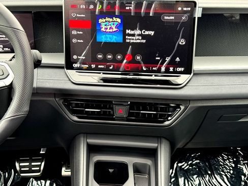 New 2026 Volkswagen Tiguan SE R-Line FWD image 20