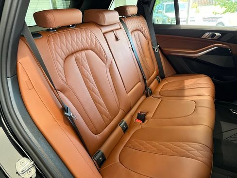 New 2026 BMW X5 xDrive50e w/ M Sport Package AWD/4WD image 33