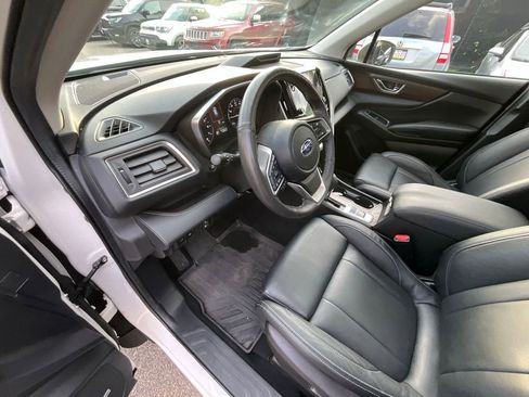 Used 2023 Subaru Ascent Touring image 9