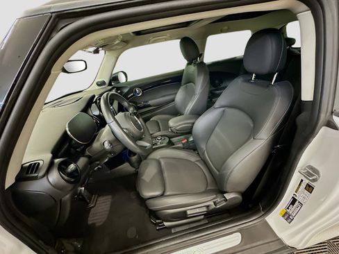 Used 2024 MINI Cooper SE image 13