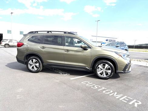 Used 2025 Subaru Ascent Premium image 7