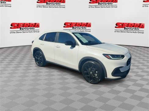 Used 2024 Honda HR-V Sport image 3