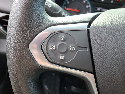 Used 2021 Chevrolet Traverse LS image 21