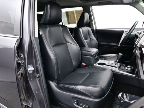 Used 2022 Toyota 4Runner Limited image 15