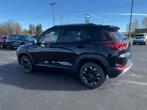 Certified 2022 Chevrolet TrailBlazer LT w/ Driver Confidence Package image 6