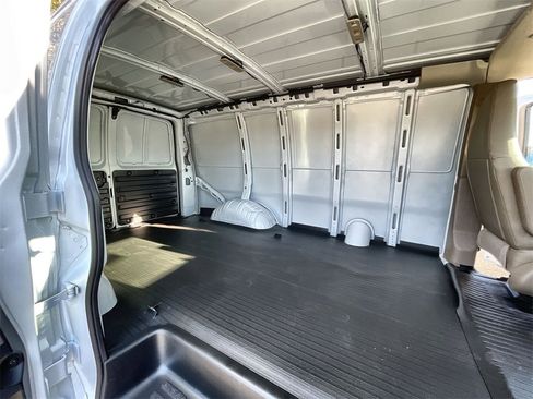 New 2025 Chevrolet Express 2500 Work Van image 19