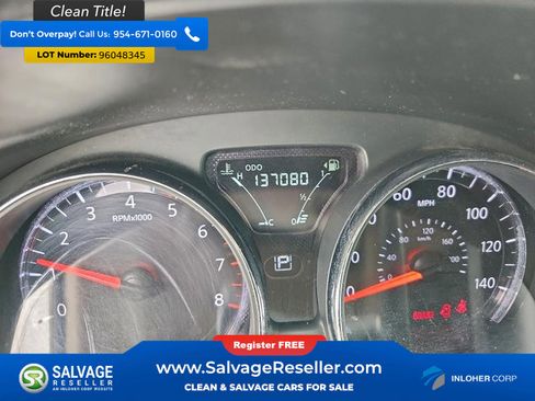 Used 2016 Nissan Versa SV image 12