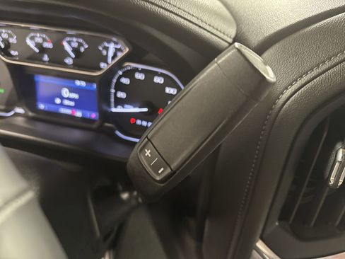 Used 2020 GMC Sierra 1500 Elevation w/ Elevation Value Package image 27