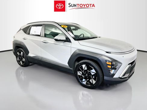Used 2025 Hyundai Kona SEL FWD image 1