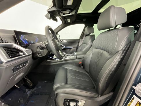 Used 2025 BMW ALPINA XB7 image 16