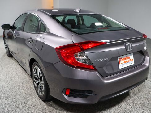 Used 2018 Honda Civic EX-T image 9