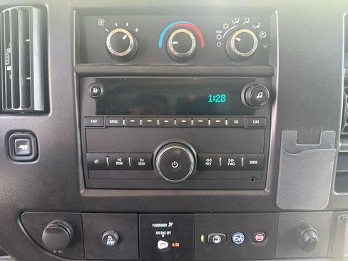 Used 2023 Chevrolet Express 3500 w/ Power Convenience Package RWD image 21