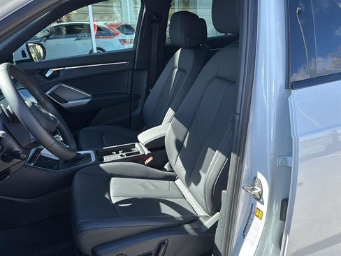 Used 2025 Audi Q3 2.0T Premium w/ Convenience Plus Package image 12