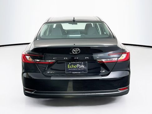 Used 2025 Toyota Camry LE image 7