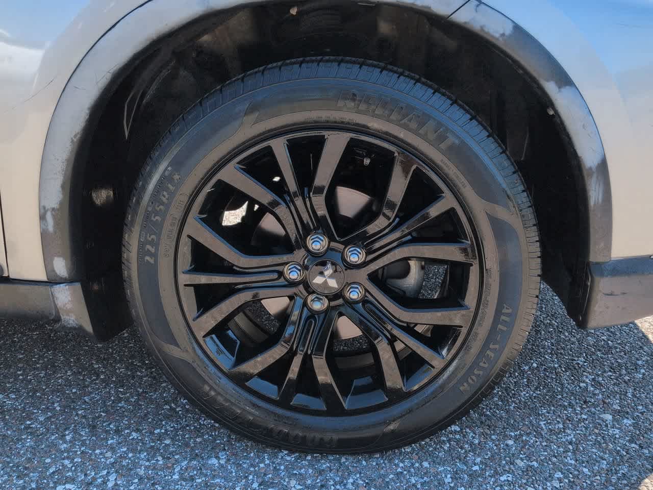 Used 2018 Mitsubishi Outlander LE FWD image 11