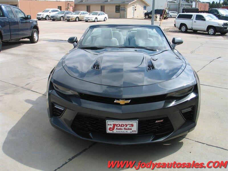 Used 2018 Chevrolet Camaro SS RWD image 31