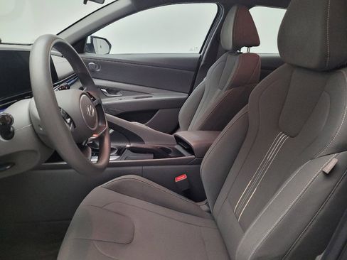 Used 2024 Hyundai Elantra SEL image 17