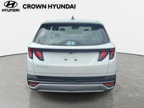 Used 2025 Hyundai Tucson SE FWD image 5