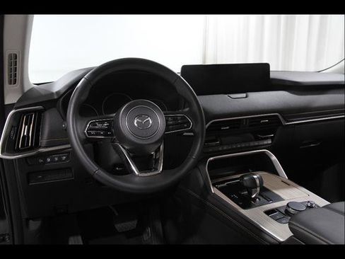 Certified 2025 MAZDA CX-70 3.3 Turbo w/ Preferred Package AWD/4WD image 6