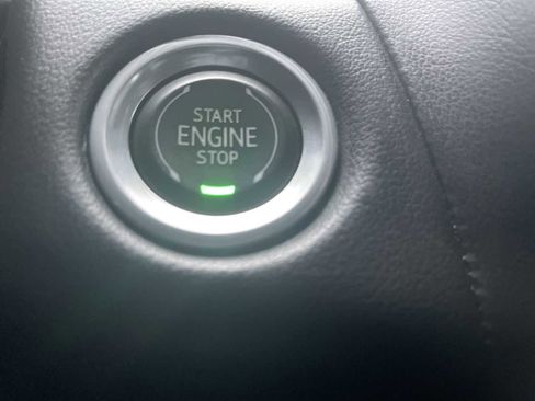 Used 2022 Chevrolet Tahoe 2WD w/ Remote Keyless Entry Package image 16