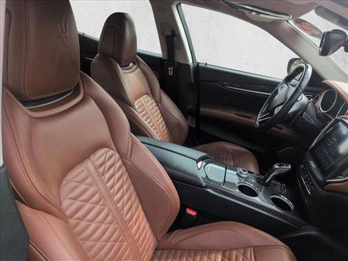 Used 2020 Maserati Ghibli S GranSport image 22