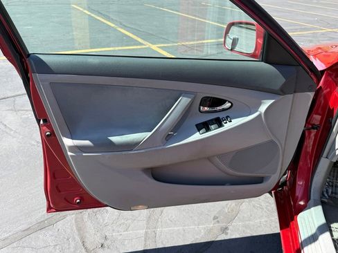 Used 2009 Toyota Camry LE FWD image 9