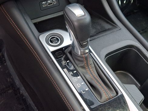Used 2023 Nissan Sentra SR w/ SR Premium Package FWD image 14