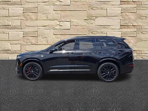 Certified 2025 Cadillac XT6 Sport w/ Technology Package AWD/4WD image 2