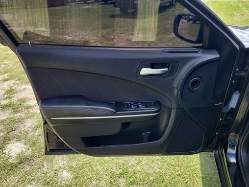 Used 2020 Dodge Charger SXT RWD image 15