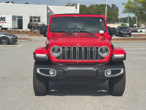 Used 2025 Jeep Wrangler Unlimited Sahara w/ Safety Group image 2