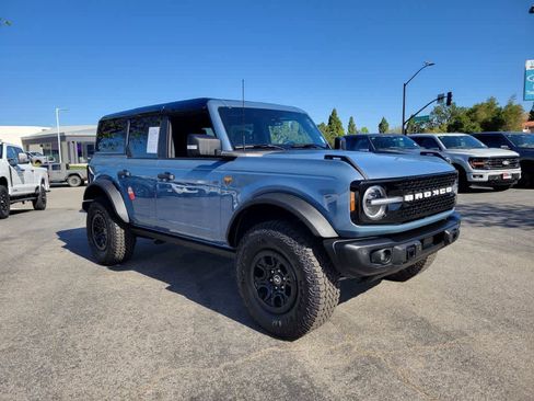Certified 2025 Ford Bronco Badlands AWD/4WD image 9