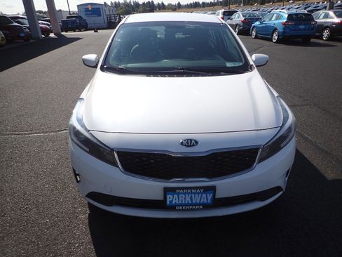 Used 2017 Kia Forte LX w/ LX Popular Package FWD image 8