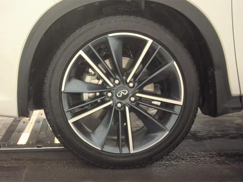 Certified 2025 INFINITI QX55 Essential AWD/4WD image 12