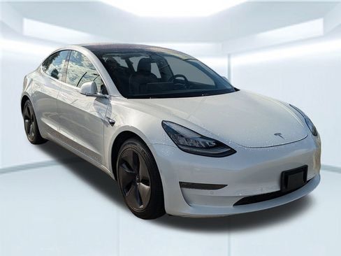 Used 2018 Tesla Model 3 Long Range image 4
