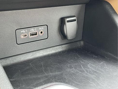 Used 2023 Nissan Sentra SV w/ SV Premium Package image 29