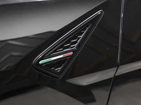 Used 2023 Lamborghini Urus S image 59