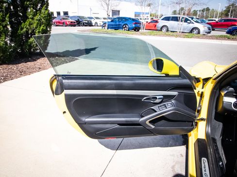 Used 2019 Porsche 911 Carrera GTS image 14