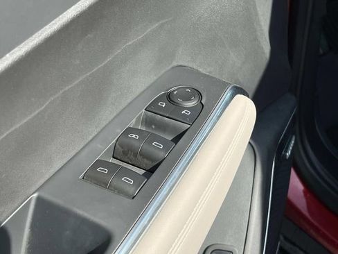 New 2025 GMC Acadia Elevation w/ Elevation Premium Package FWD image 33